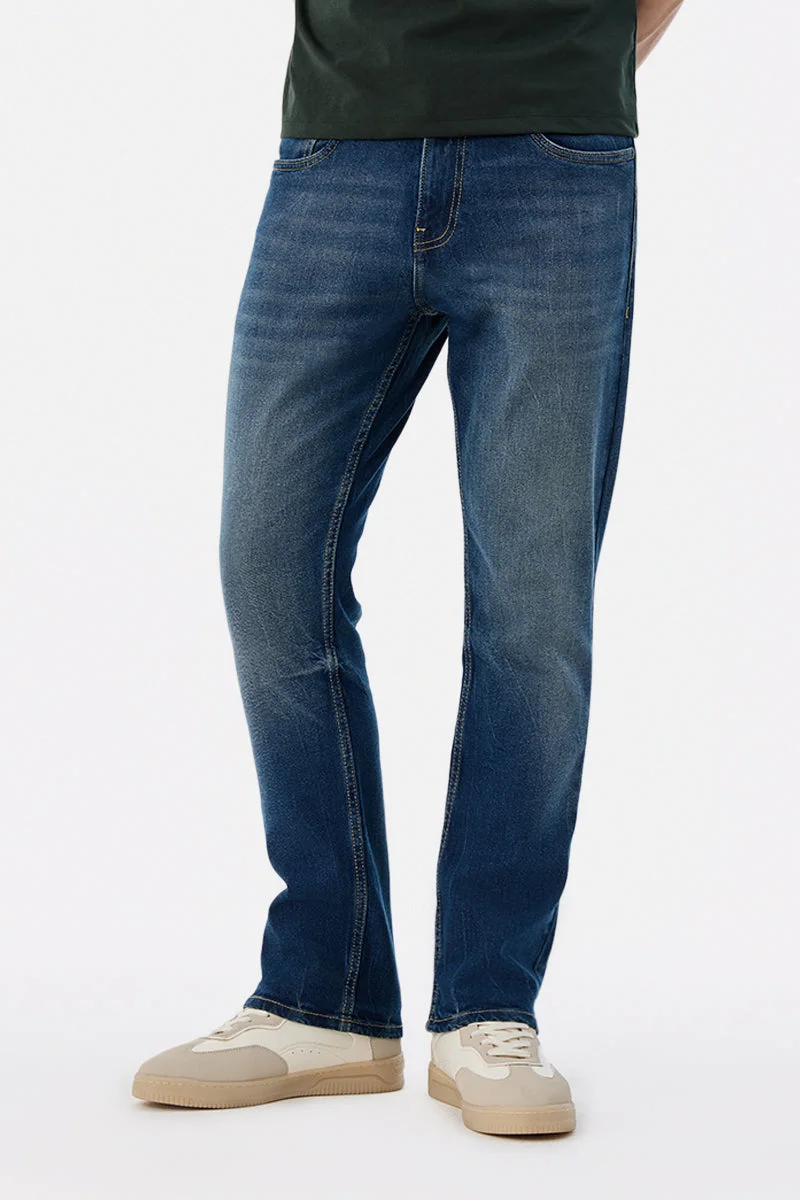 Comfort Fit Washed Jeans